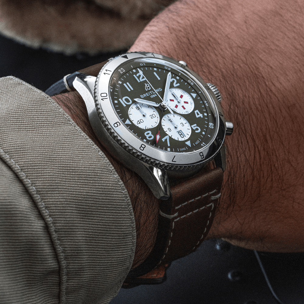 Breitling Super AVI B04 GMT 46 Curtiss Warhawk AB04452A1L1X1