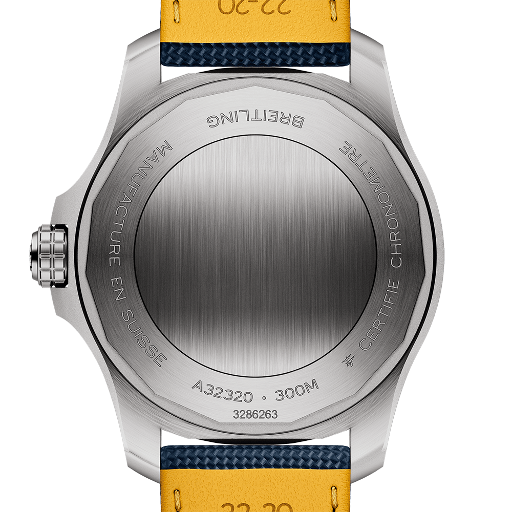 Breitling Avenger GMT 44 A32320101C1X1