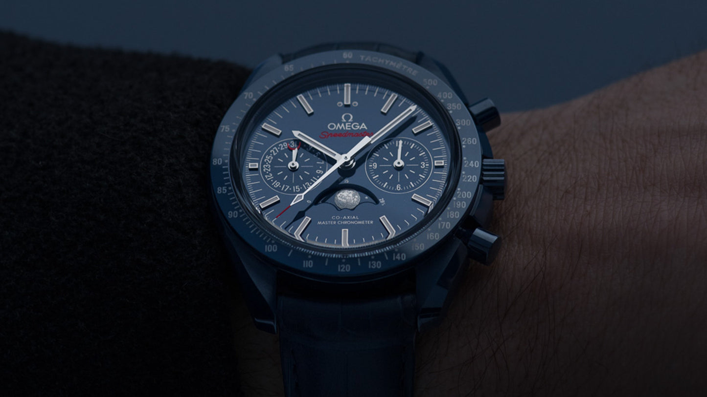 Speedmaster Moonphase 44.25 mm, blue ceramic on leather strap