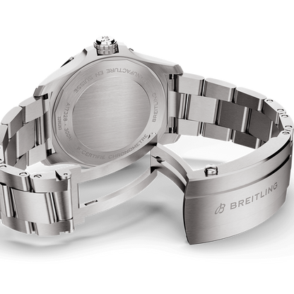 Breitling Avenger 42 A17328101B1A1
