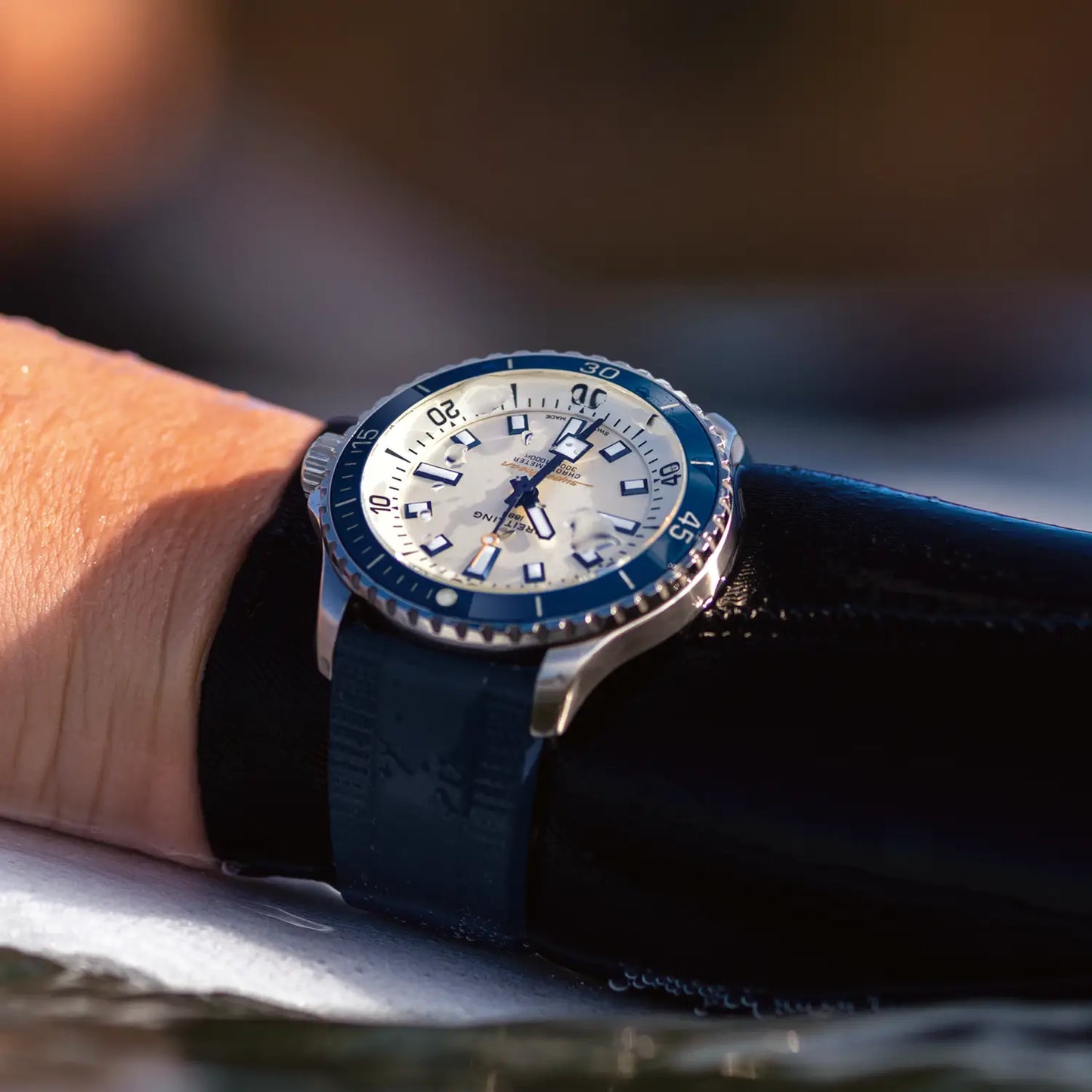 Breitling Superocean Automatic 42 A17375E71G1S1