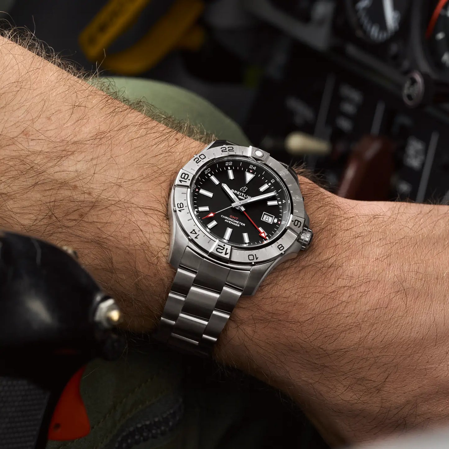 Breitling Avenger 44 A32320101B1A1