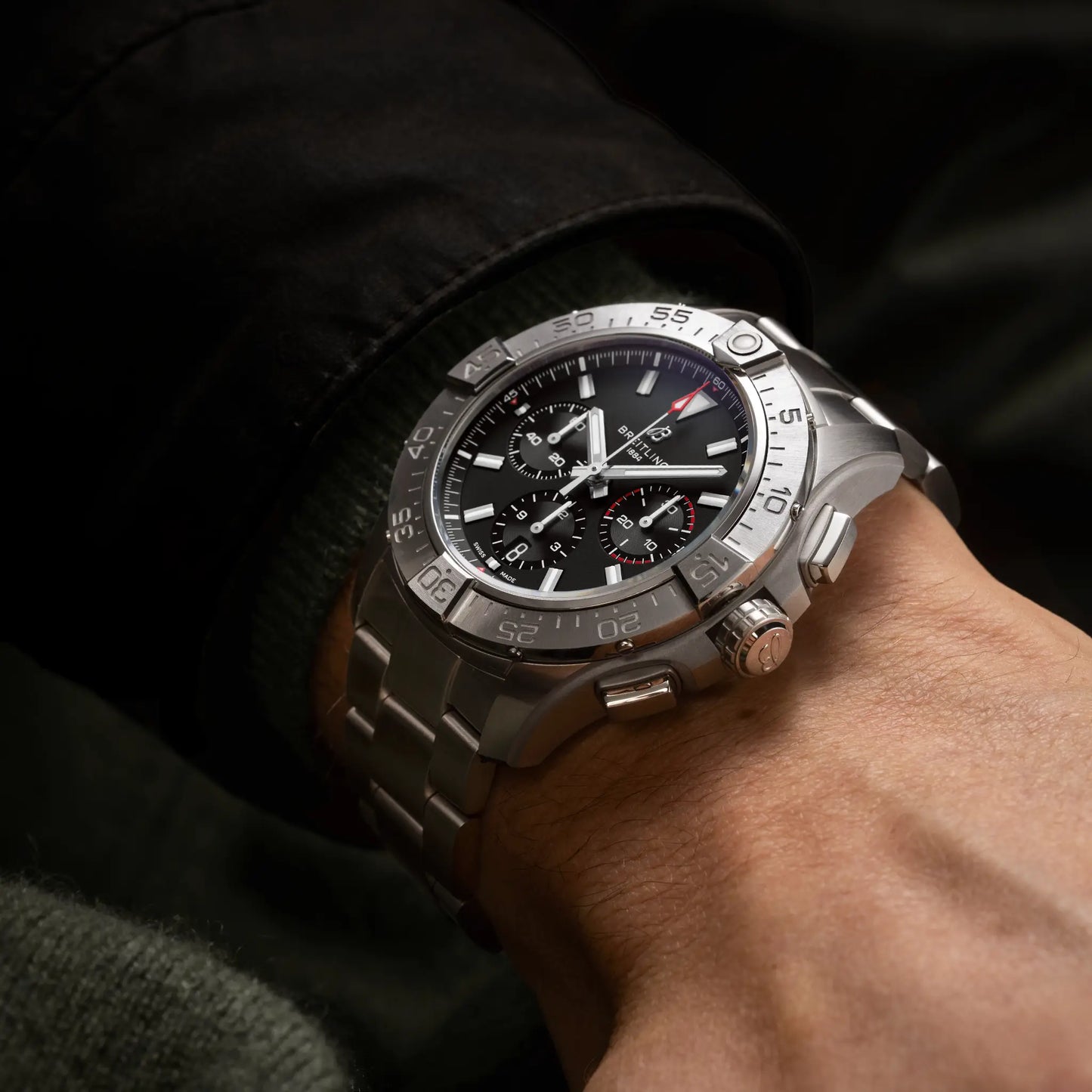Breitling Avenger B01 44 AB0147101B1A1