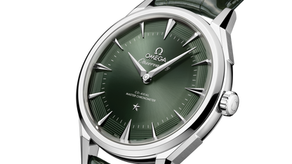 Constellation Observatory 39.4 mm, O‑MEGASTEEL on alligator
