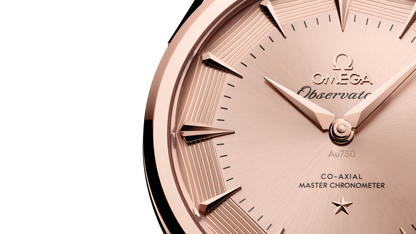 Constellation Observatory 39.4 mm, Sedna™ gold on alligator