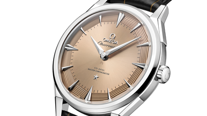 Constellation Observatory 39.4 mm, platinum‑gold on alligator