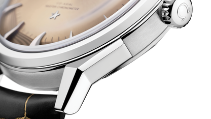 Constellation Observatory 39.4 mm, platinum‑gold on alligator