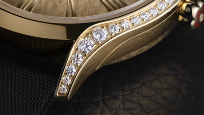 De Ville Mini Trésor 26 mm, Moonshine™ gold on fabric strap