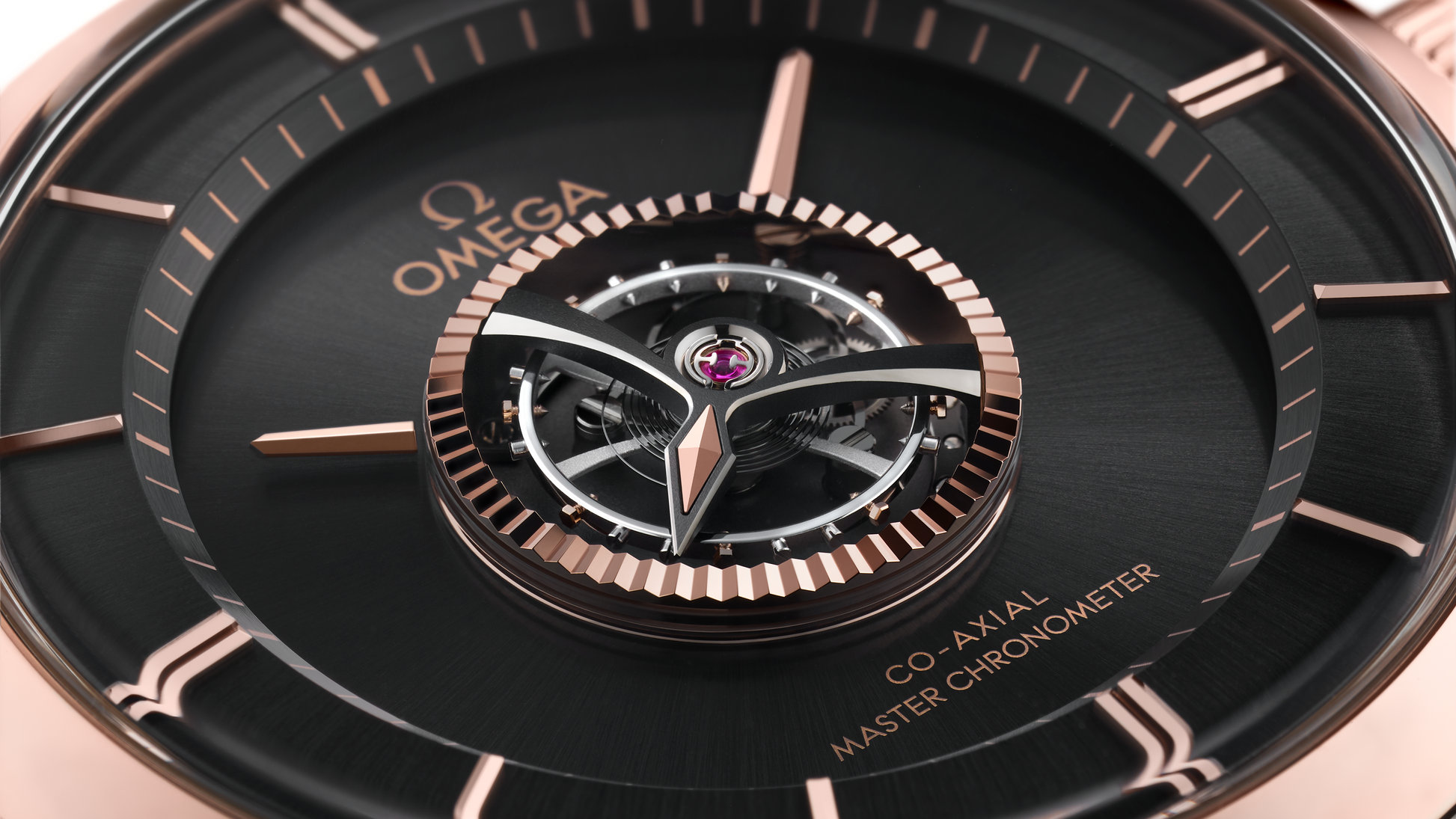 De Ville Tourbillon 43 mm, Sedna™ gold ‑ Canopus Gold™ on leather strap