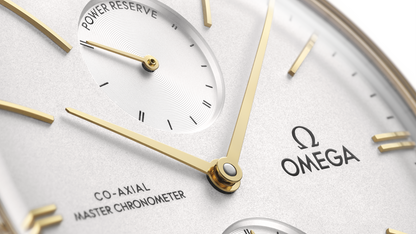 De Ville Trésor 40 mm, yellow gold on leather strap