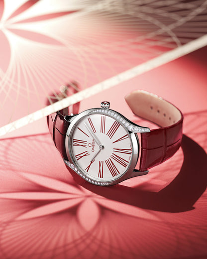 De Ville Trésor 36 mm, steel on leather strap