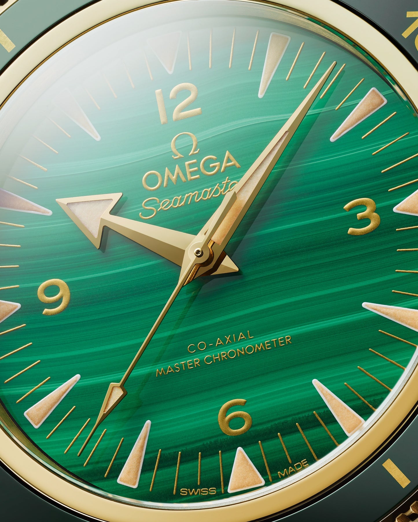 Seamaster 300 41 mm, yellow gold on leather strap