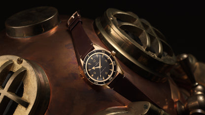 Seamaster 300 41 mm, Bronze gold on leather strap