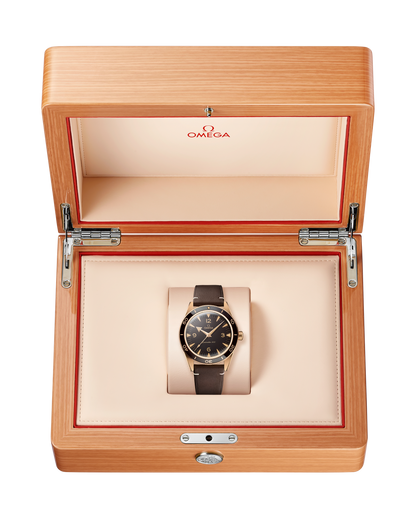 Seamaster 300 41 mm, Bronze gold on leather strap