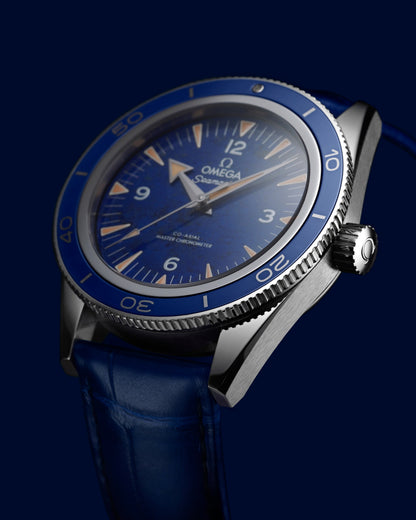 Seamaster 300 41 mm, platinum on leather strap