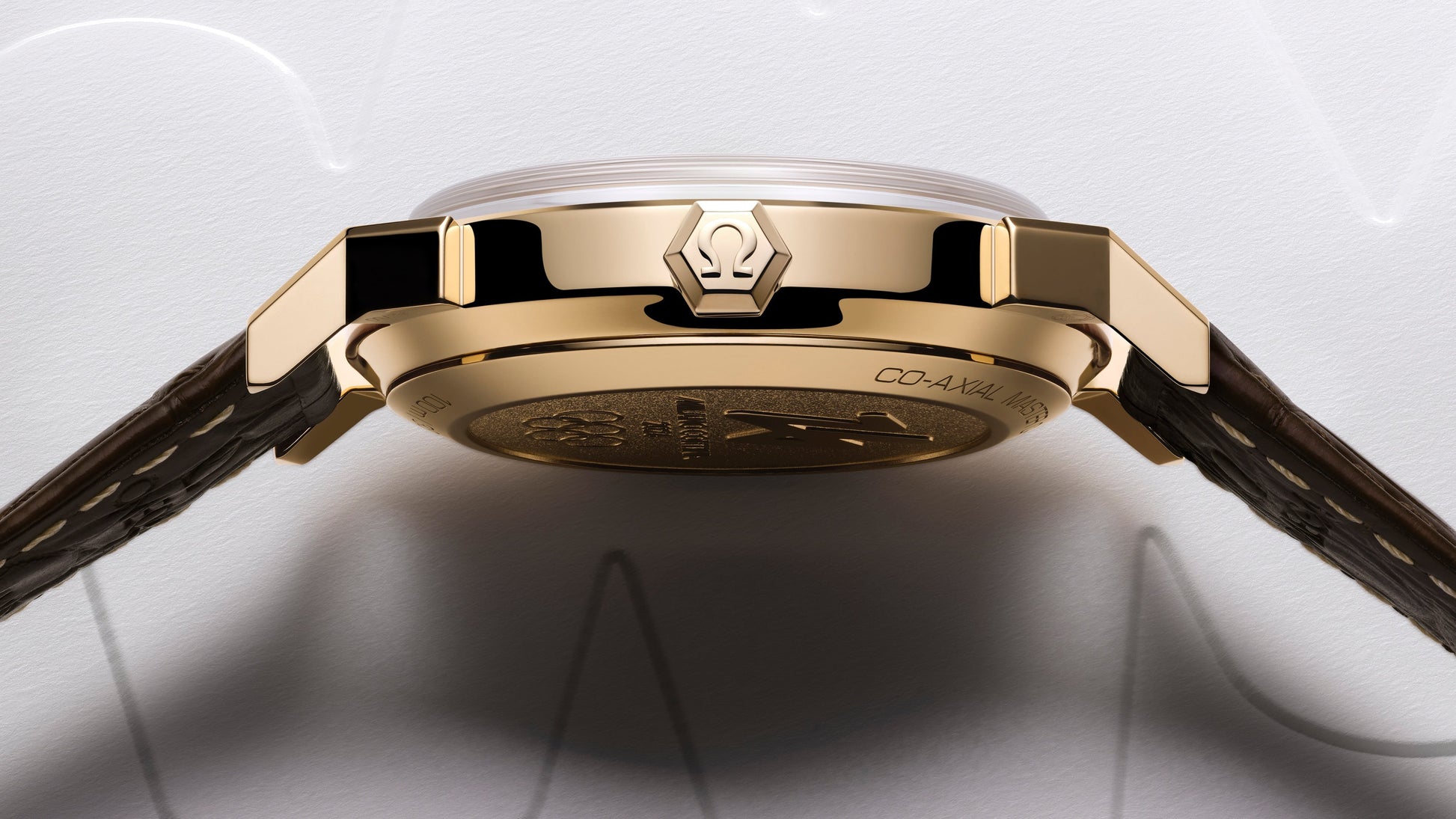 Seamaster 37 mm 37 mm, Moonshine™ gold on alligator