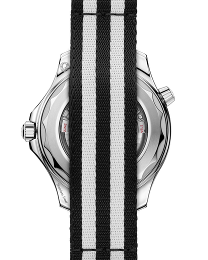 Seamaster Diver 300M 42 mm, steel on NATO strap