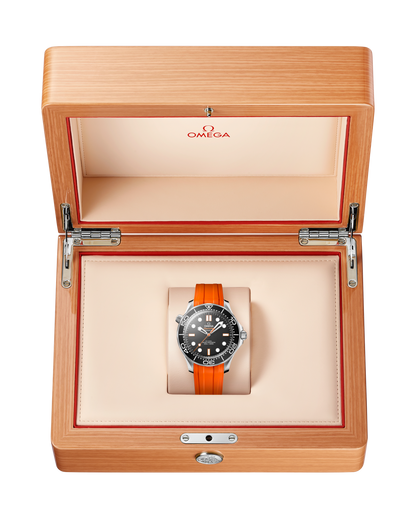 Seamaster Diver 300M 42 mm, steel on rubber strap