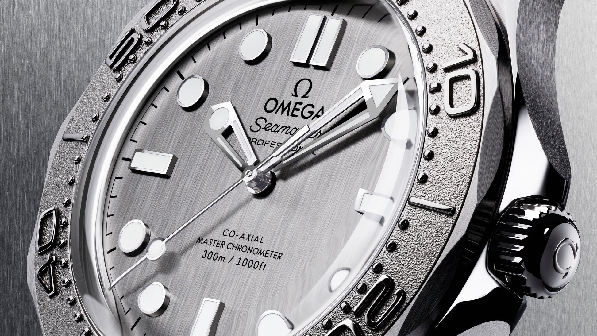 Seamaster Diver 300M 42 mm, steel on rubber strap