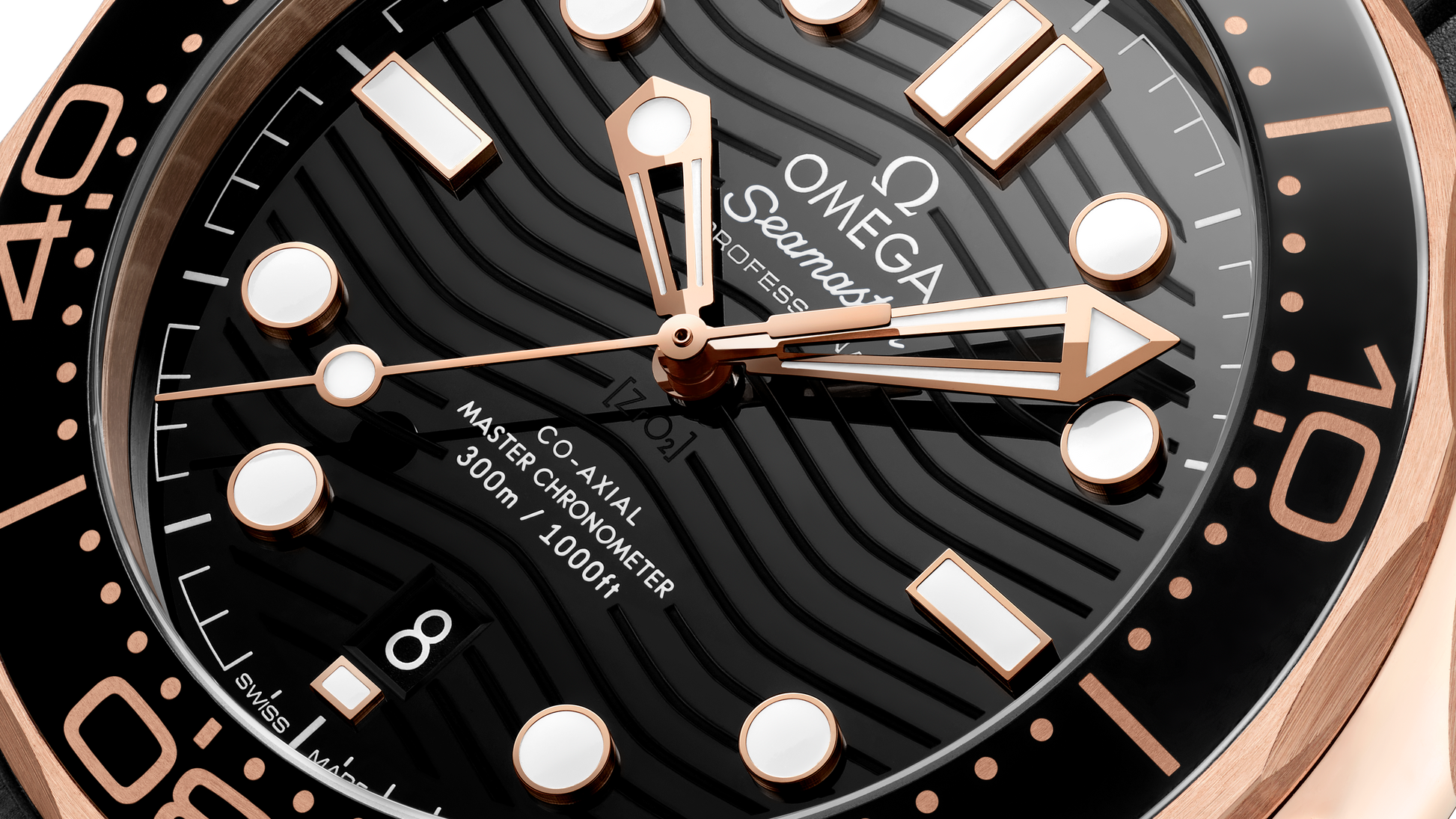 Seamaster Diver 300M 42 mm, Sedna™ gold on rubber strap