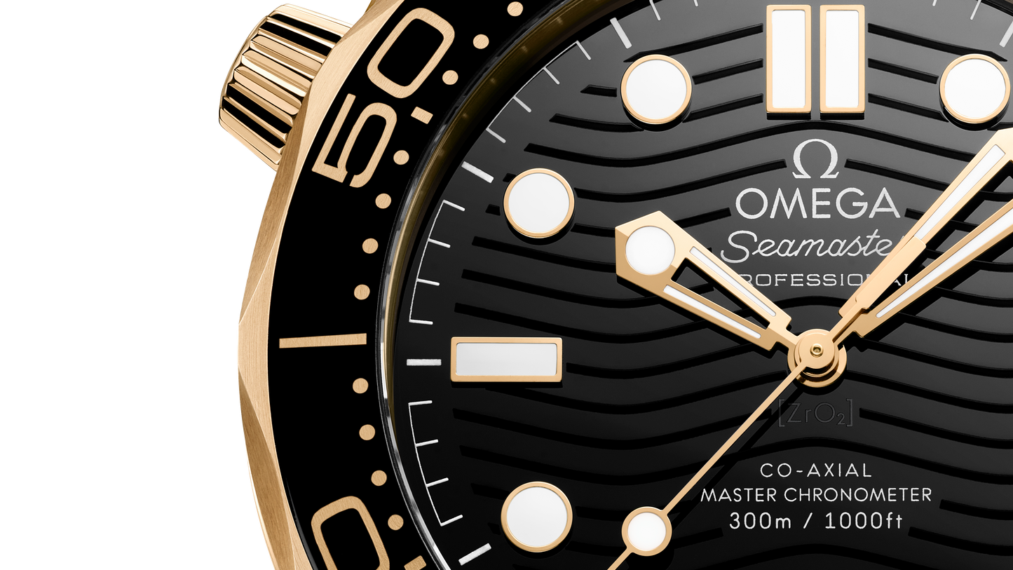 Seamaster Diver 300M 42 mm, Moonshine™ gold on rubber strap