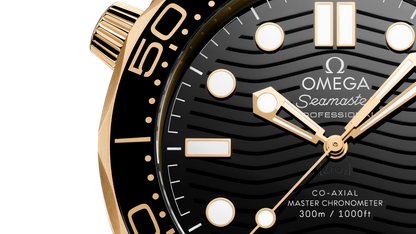 Seamaster Diver 300M 42 mm, Moonshine™ gold on rubber strap