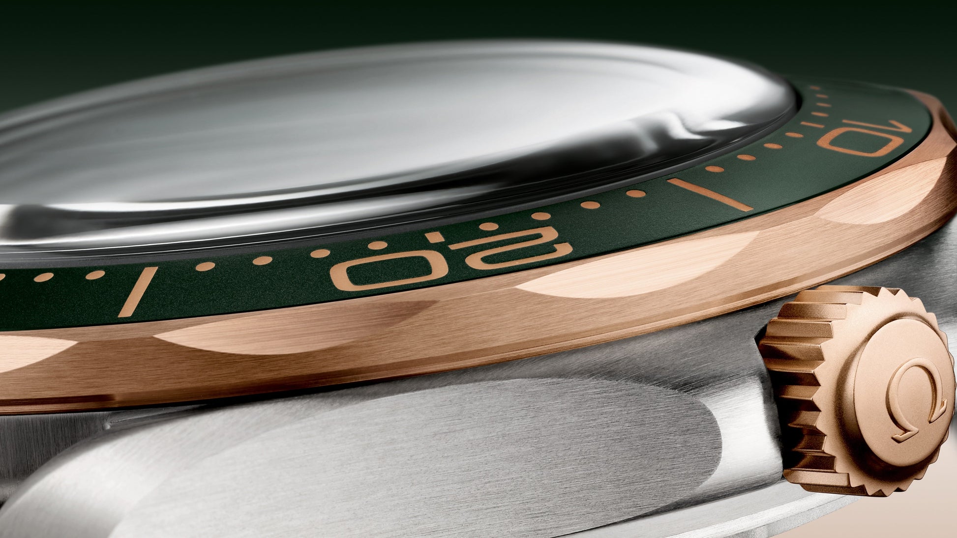 Seamaster Diver 300M 42 mm, titanium ‑ Bronze gold on rubber strap