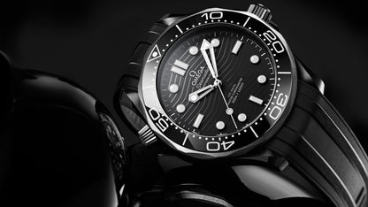 Seamaster Diver 300M 43.5 mm, black ceramic on rubber strap