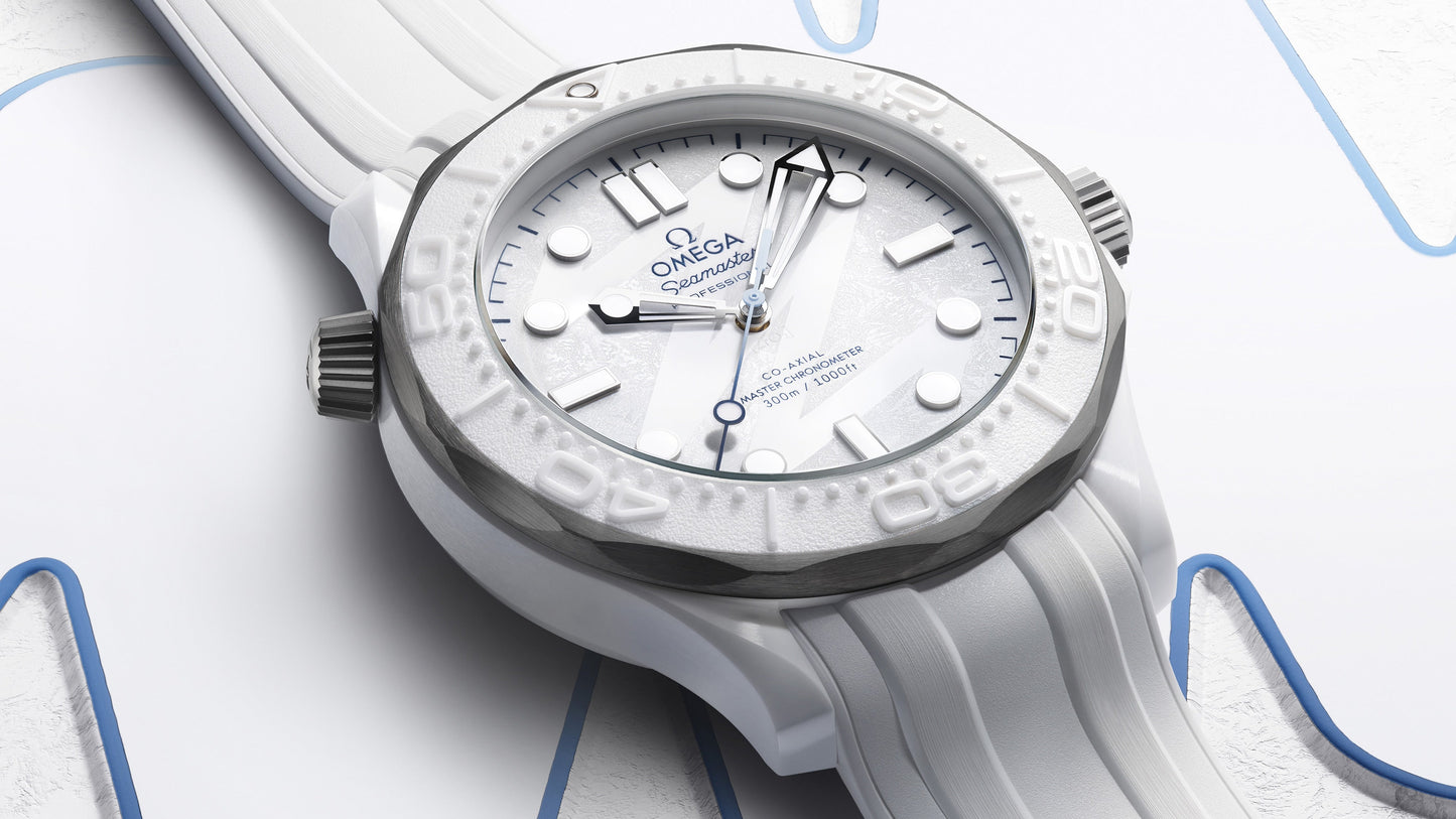 Seamaster Diver 300M 43.5 mm, white ceramic ‑ titanium on rubber strap