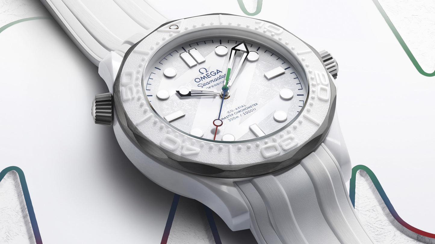 Seamaster Diver 300M 43.5 mm, white ceramic ‑ titanium on rubber strap
