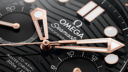Seamaster Diver 300M 44 mm, steel ‑ Sedna™ gold on rubber strap
