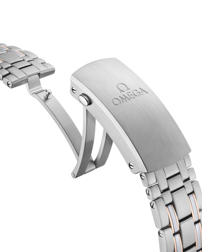 Seamaster Diver 300M 44 mm, titanium ‑ tantalum ‑ Sedna™ gold on titanium ‑ tantalum ‑ Sedna™ gold