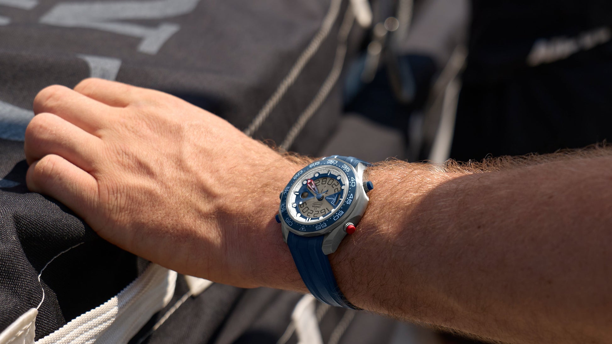 Seamaster Regatta 46.75 mm, titanium on rubber strap