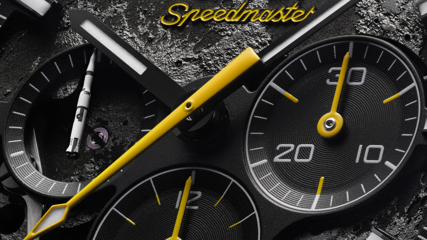 Speedmaster Dark Side of the Moon 44.25 mm, black ceramic on rubber strap