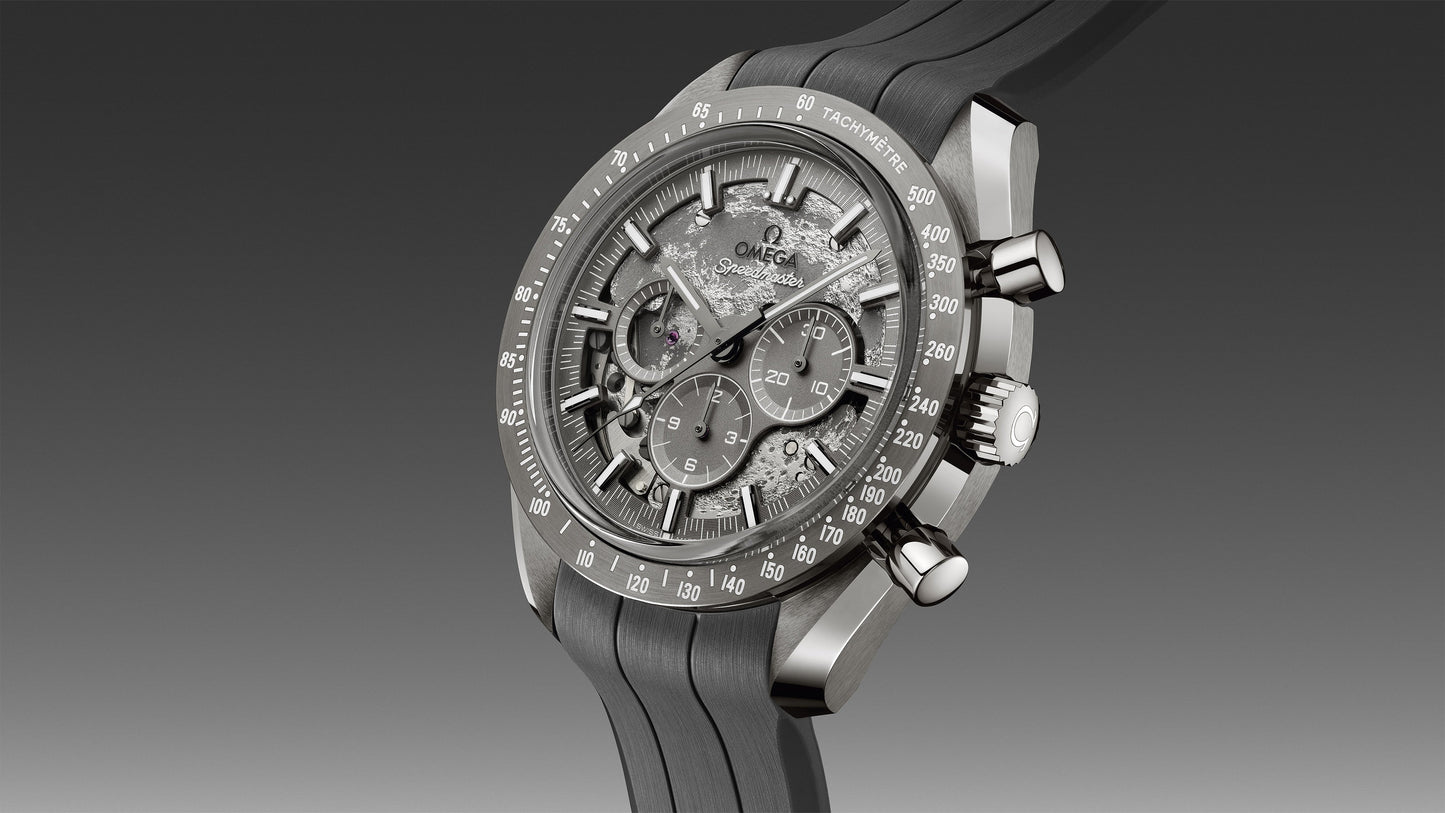 Speedmaster Dark Side of the Moon 44.25 mm, grey ceramic on rubber strap