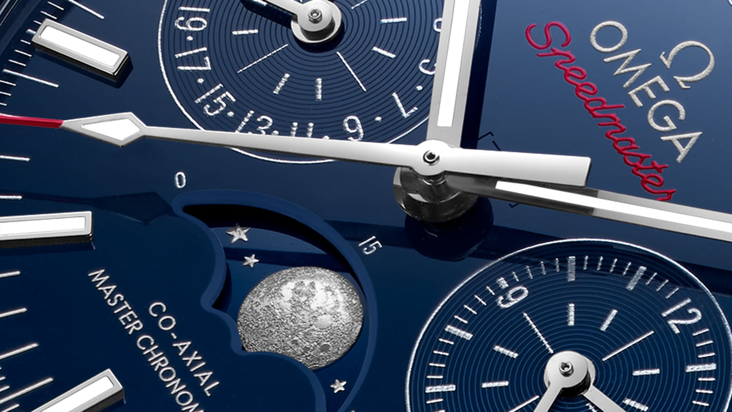 Speedmaster Moonphase 44.25 mm, blue ceramic on leather strap