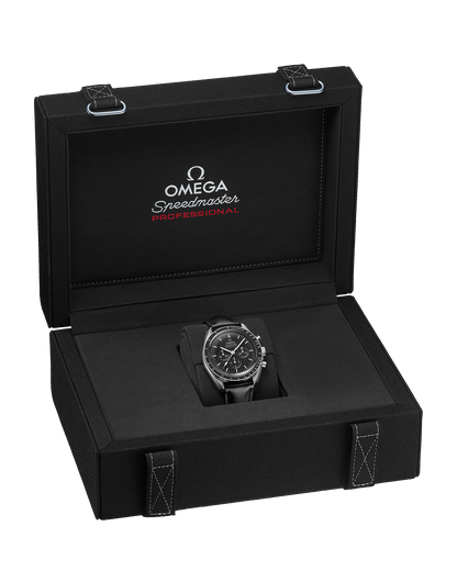 Speedmaster Moonwatch Professional 42 mm, steel on leather strap
