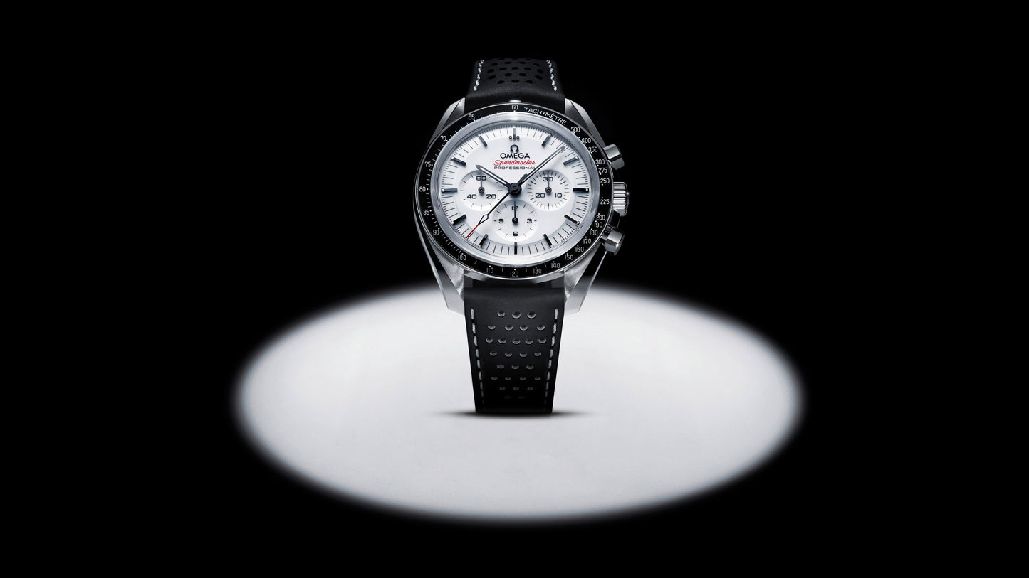 Speedmaster Moonwatch Professional 42 mm, steel on leather strap
